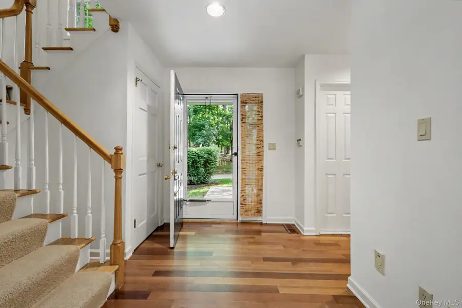4 Annes Wood Lane, Mount Kisco, NY 10549 - #3