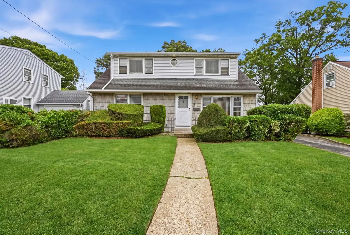 659 Diellen Lane, Elmont, NY 11003 - #1
