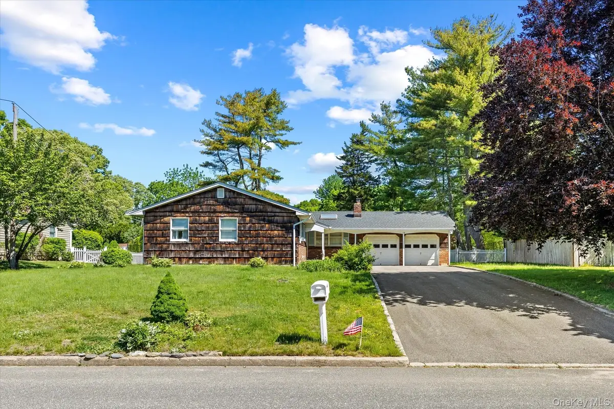 15 Quist Lane, Nesconset, NY 11767 - #1