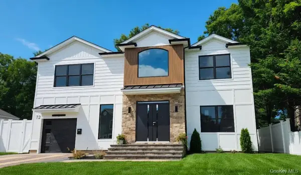 172 Choir Lane, Westbury, NY 11590
