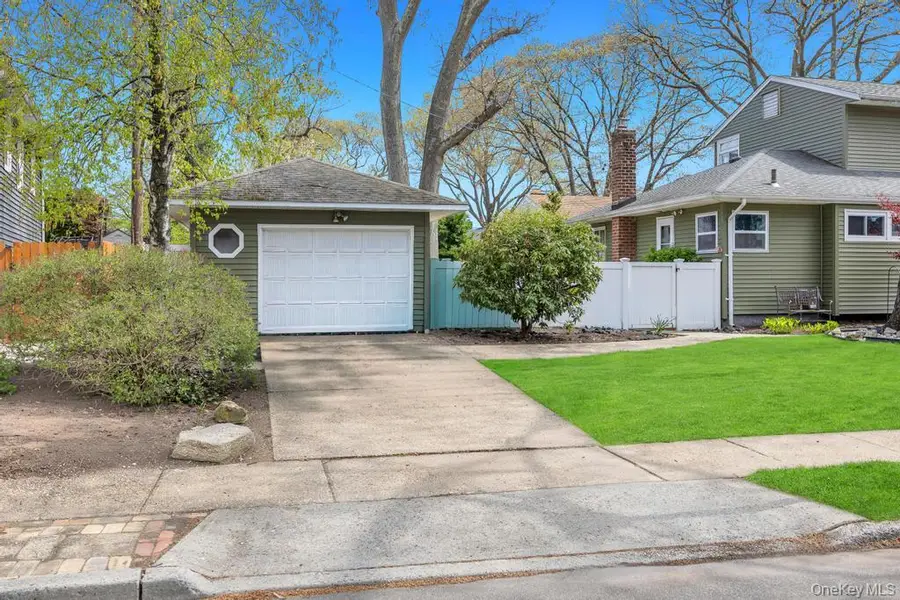 1492 Garden Street, East Meadow, NY 11554 - #2