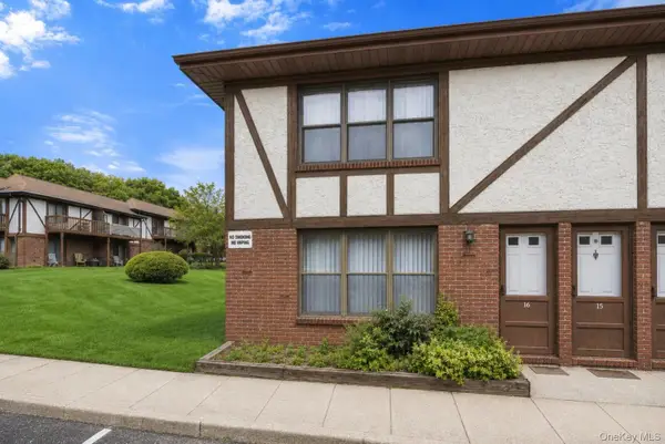 16 Bailey Court #16, Middle Island, NY 11953