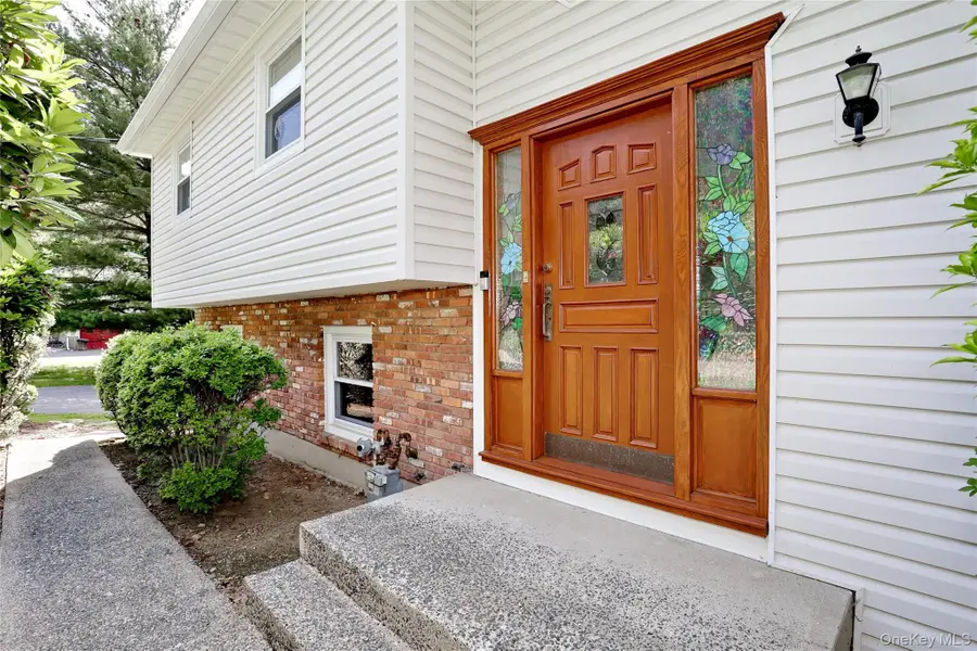 29 Thomsen Drive, Airmont, NY 10952 - #3