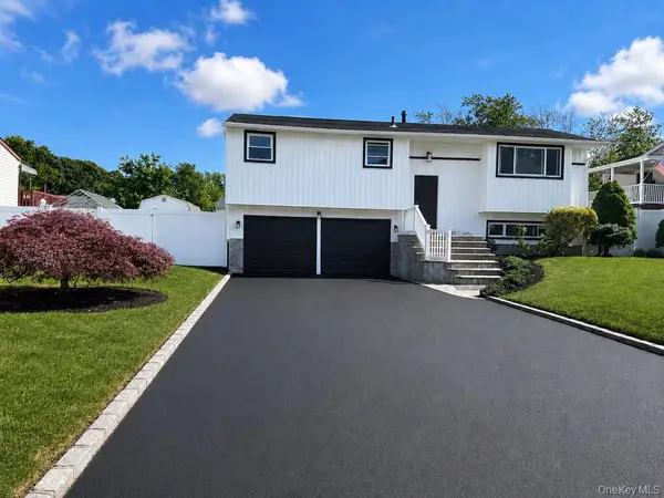 132 Berkeley Avenue, Selden, NY 11784
