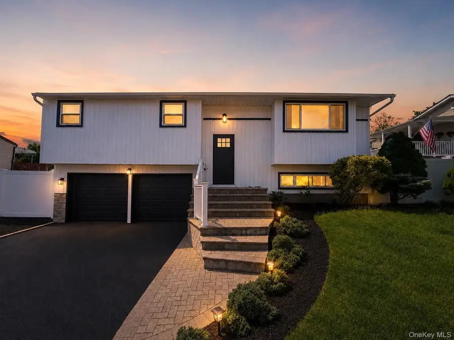 132 Berkeley Avenue, Selden, NY 11784 - #2