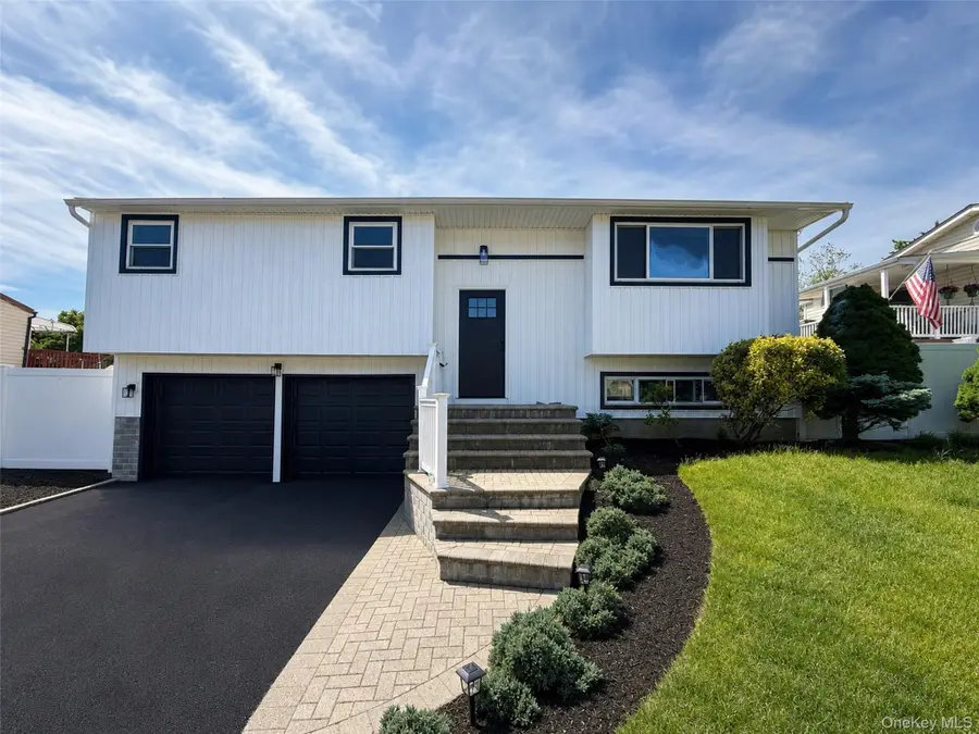 132 Berkeley Avenue, Selden, NY 11784 - #3