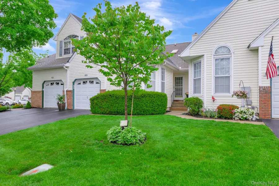 2105 Nicole, Port Jefferson Station, NY 11776 - #2
