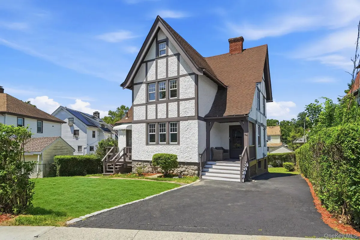 184 W Post Road, White Plains, NY 10606 - #1