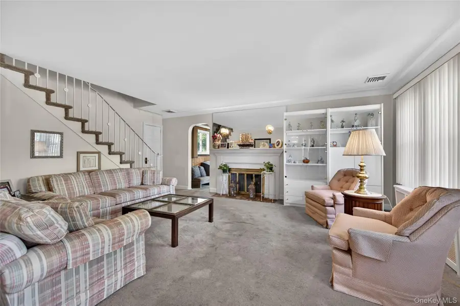 2062 E Webster Street, Merrick, NY 11566 - #3