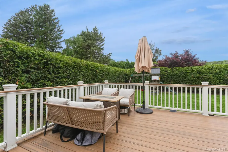 19 Fleetwood Avenue, Melville, NY 11747 - #3
