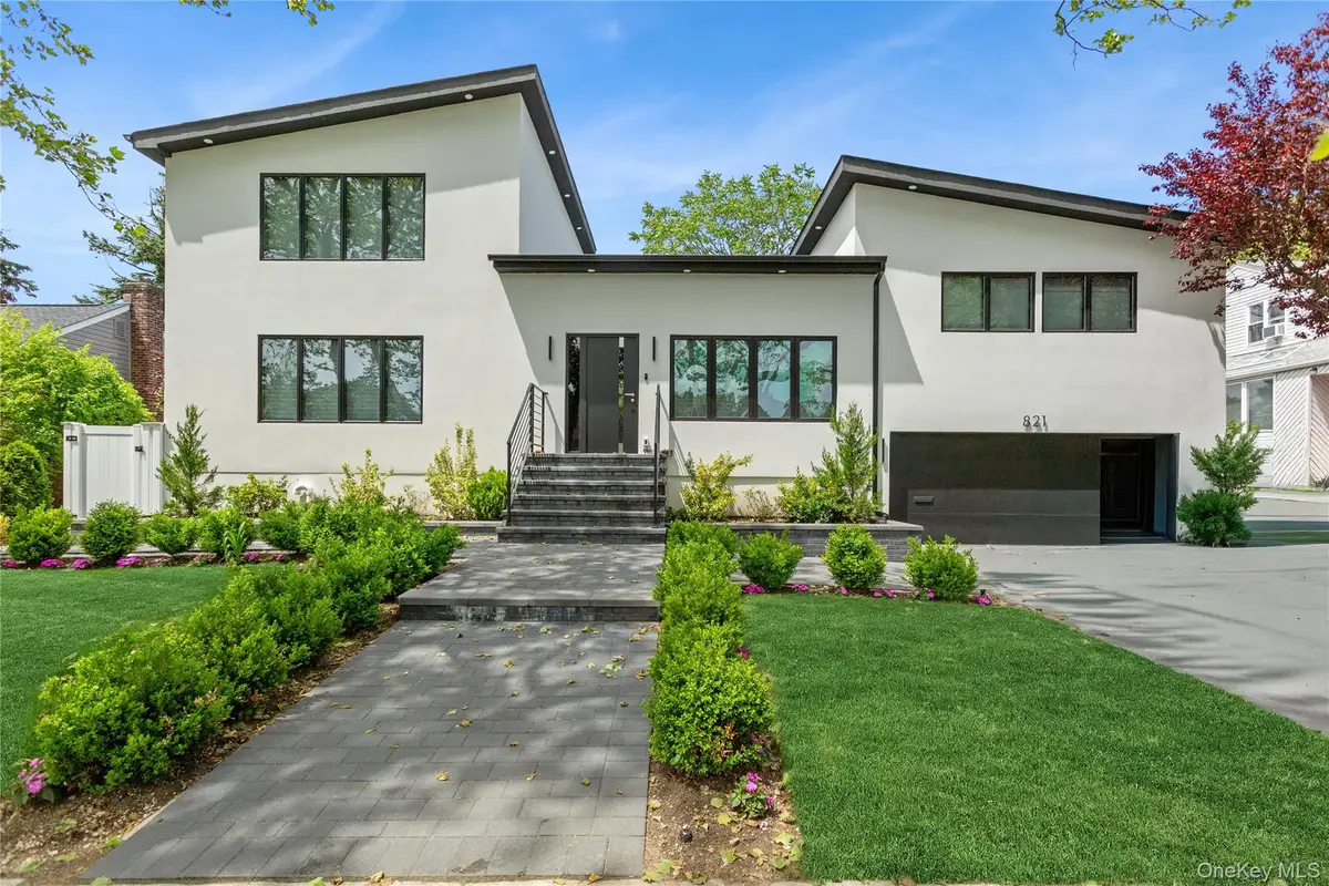 821 Longview Avenue, North Woodmere, NY 11581 - #1