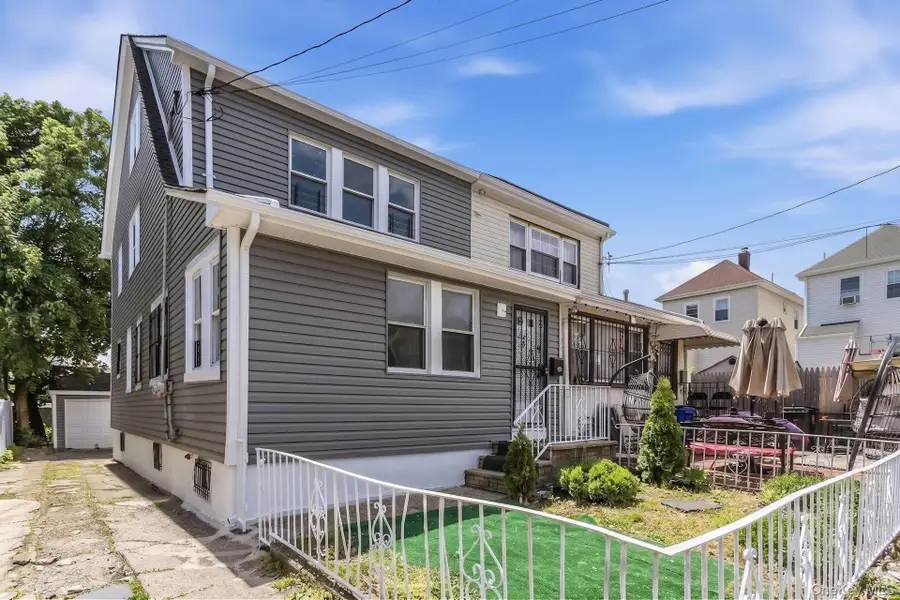17138 105th Avenue, Jamaica, NY 11433 - #2