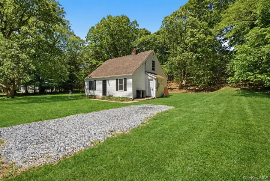 27 Lindner Place, Smithtown, NY 11787 - #2