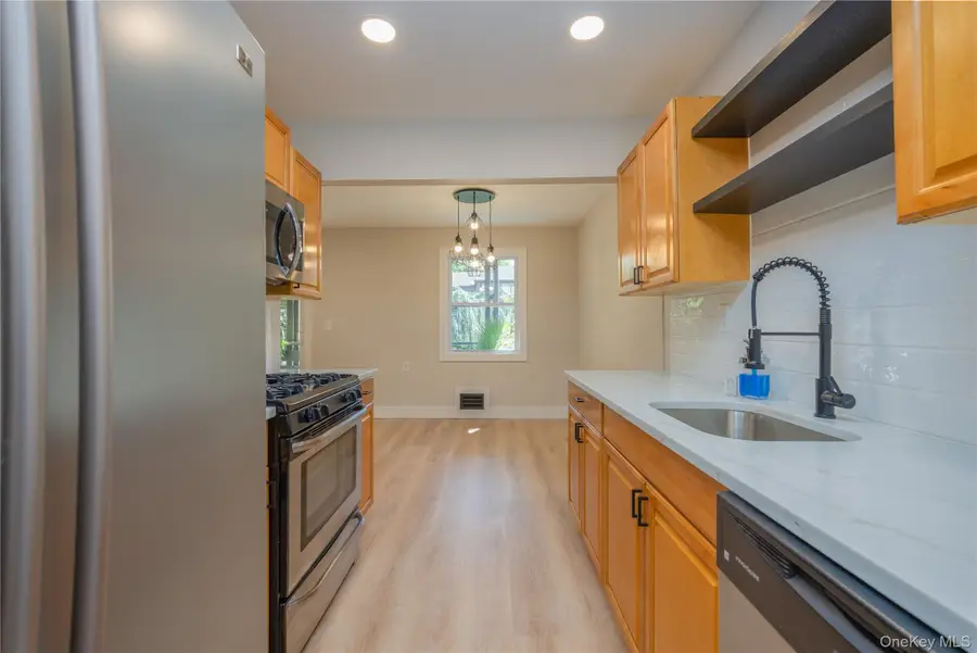 145 New Holland Village, Nanuet, NY 10954 - #2