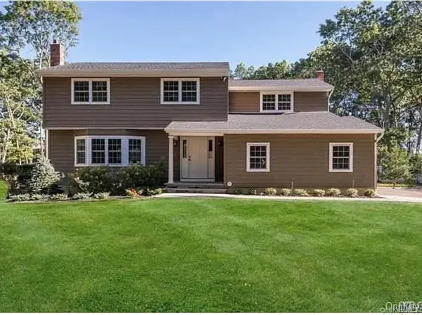 29 Thornwood Drive, Dix Hills, NY 11746