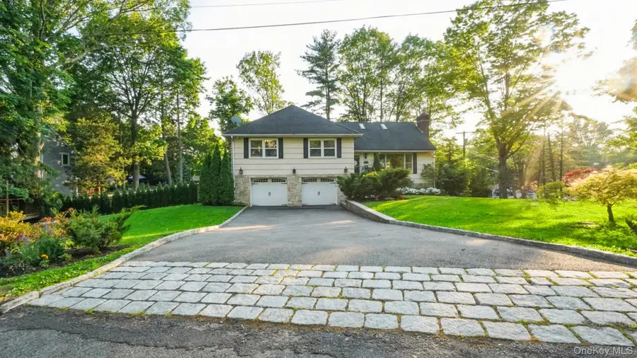 25 Manor Avenue, White Plains, NY 10605 - #2