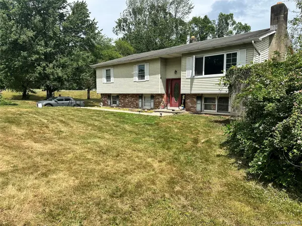 1425 State Route 32, Wallkill, NY 12589