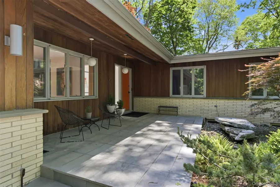 54 Washington Drive, Centerport, NY 11721 - #3