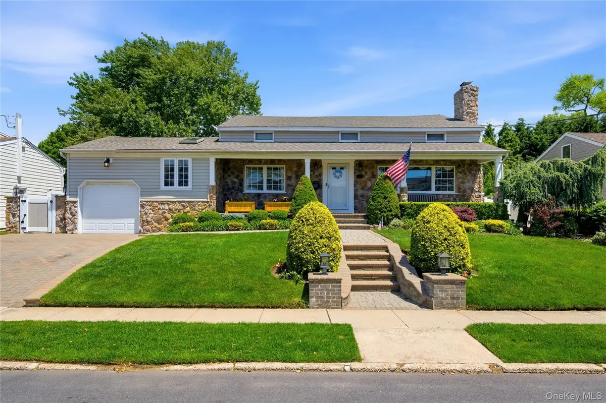 87 Laurel Drive, Massapequa Park, NY 11762 - #1