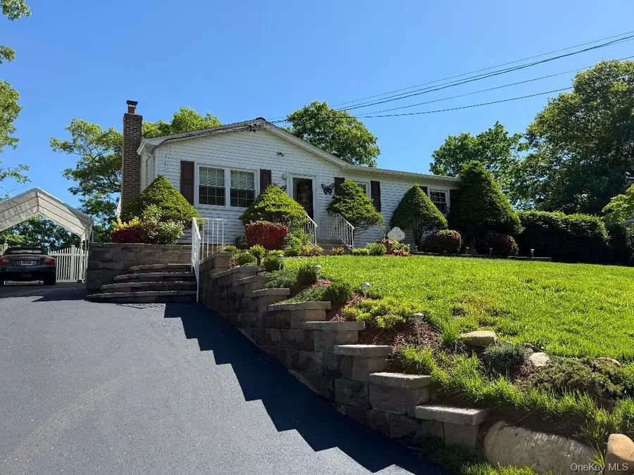 3 Commack Road, Sound Beach, NY 11789 - #2