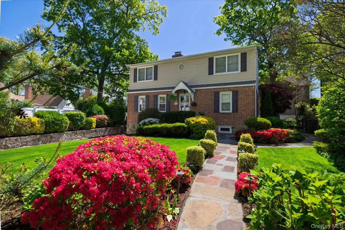 124 Peterhoff Avenue, Malverne, NY 11565 - #1