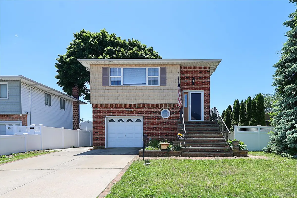 4 Patricia Court, Bethpage, NY 11714 - #1