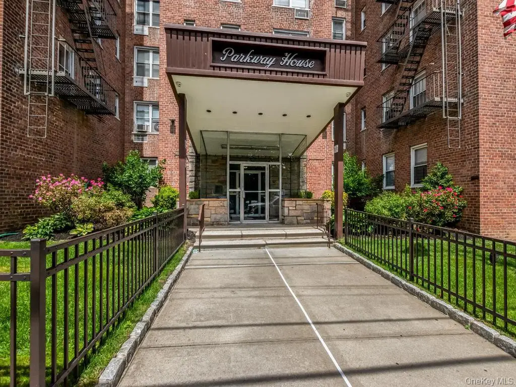 61 Bronx River Road #3B, Yonkers, NY 10704 - #1