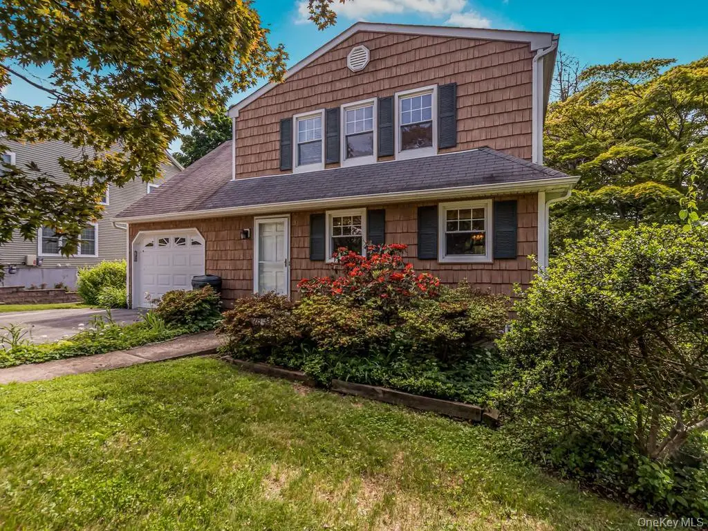 211 Warren Avenue, Hawthorne, NY 10532 - #1