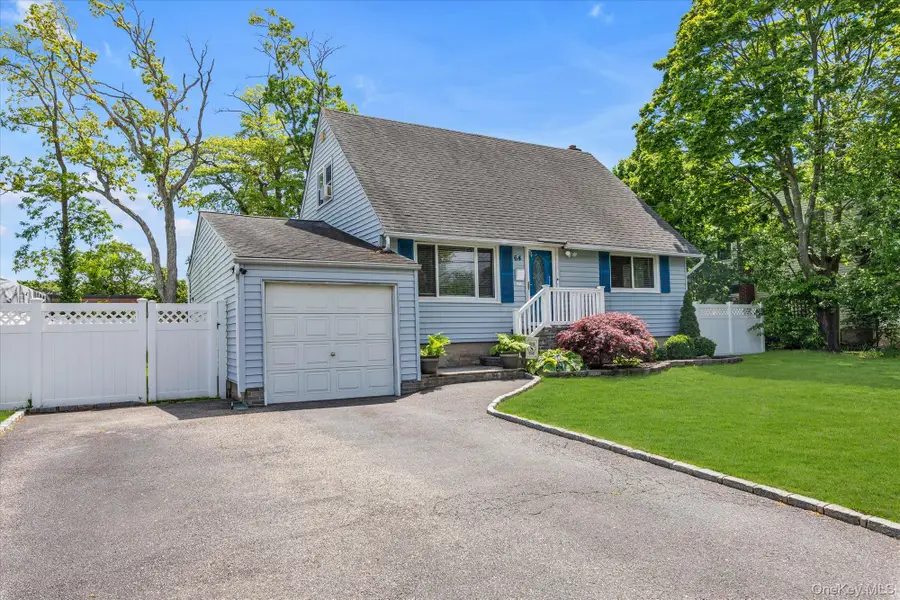 64 Kobb Boulevard, West Islip, NY 11795 - #2