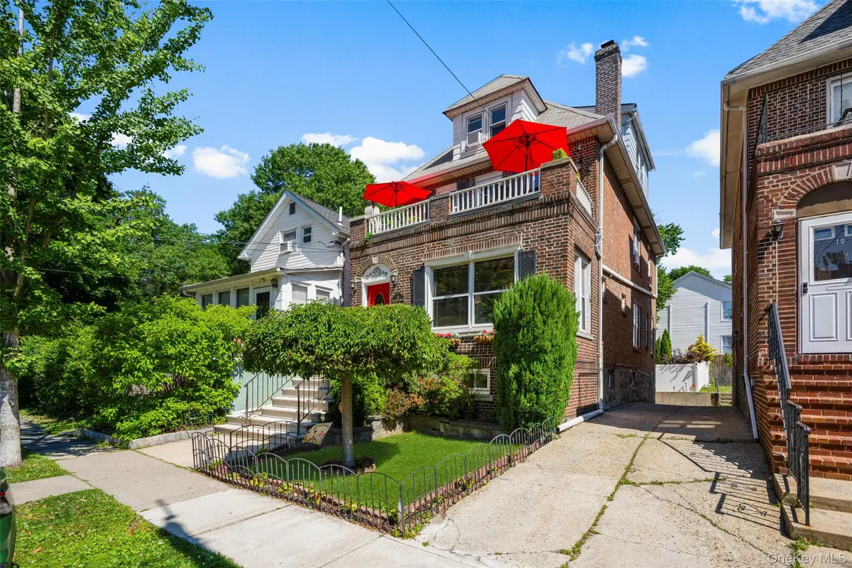 15 E 235th Street, Bronx, NY 10470 - #1