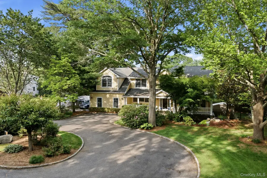 316 S Woods Road, Woodbury, NY 11797 - #3