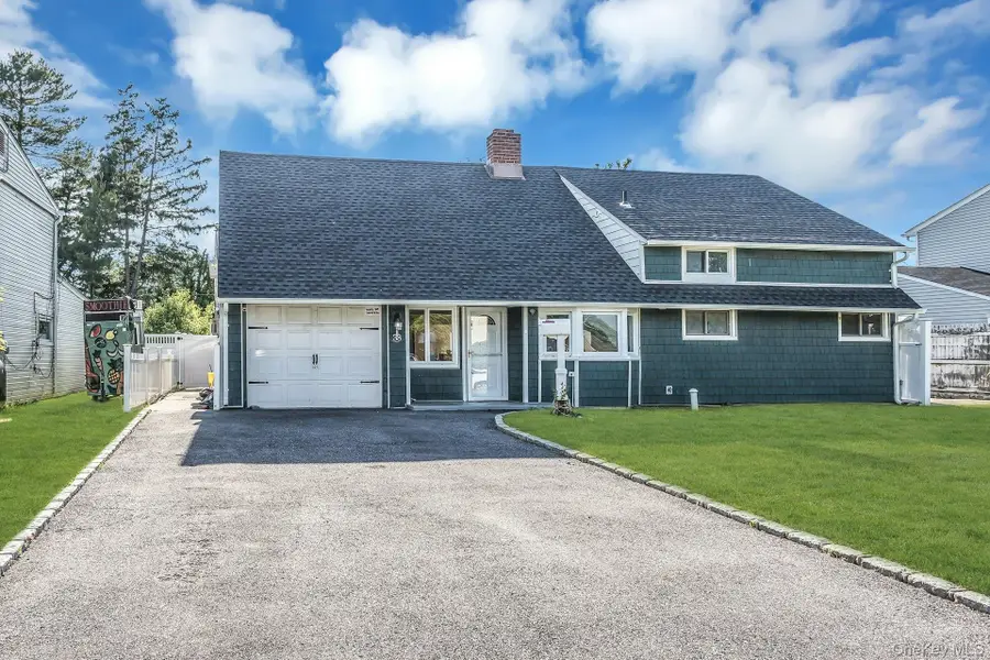 38 Fireplace Lane, Hicksville, NY 11801 - #2