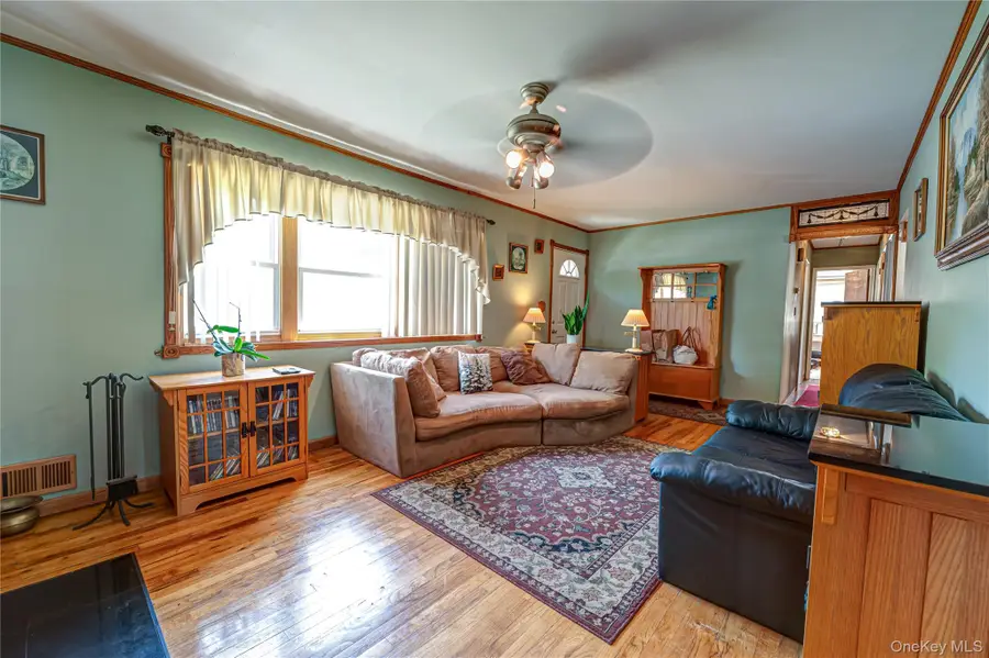 135 Howard Street, Port Jefferson Station, NY 11776 - #3