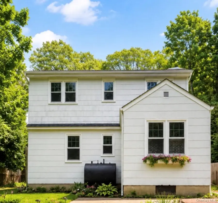 215 Manor Road, Huntington, NY 11743 - #2