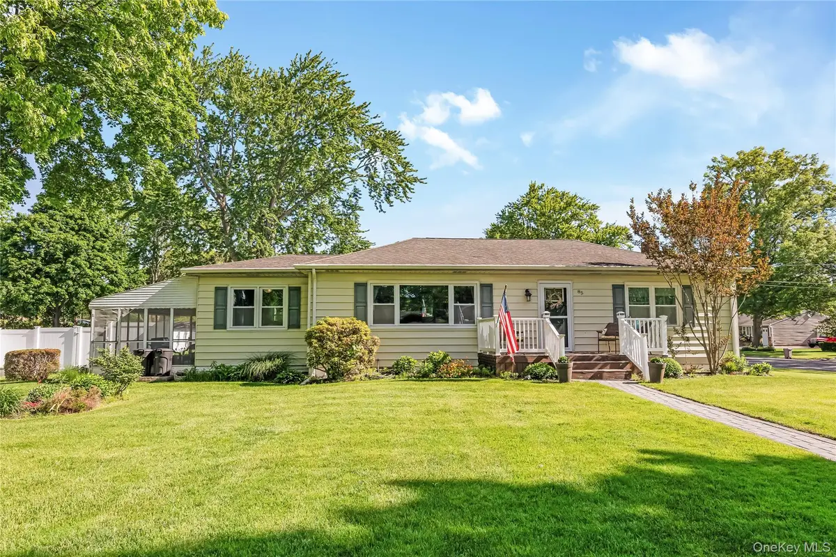 85 Wayne Street, Hauppauge, NY 11788 - #1
