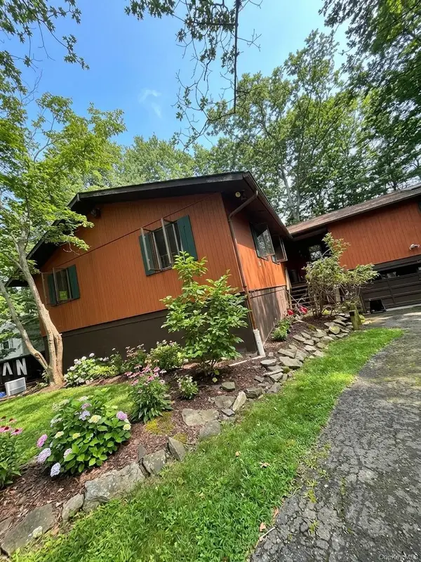 36 Pebble Path, Rock Hill, NY 12775