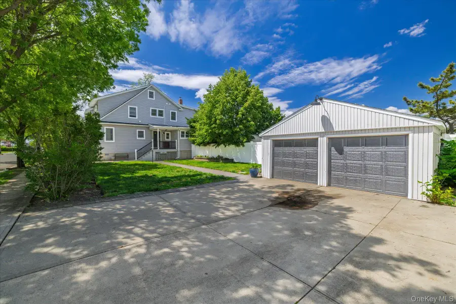 400 Roosevelt Avenue, Freeport, NY 11520 - #3