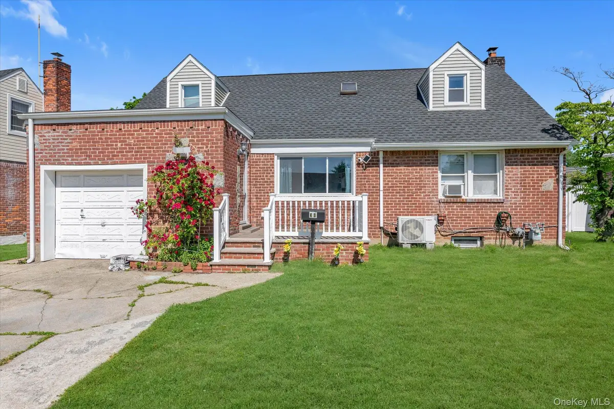 34 Newburgh Street, Elmont, NY 11003 - #1