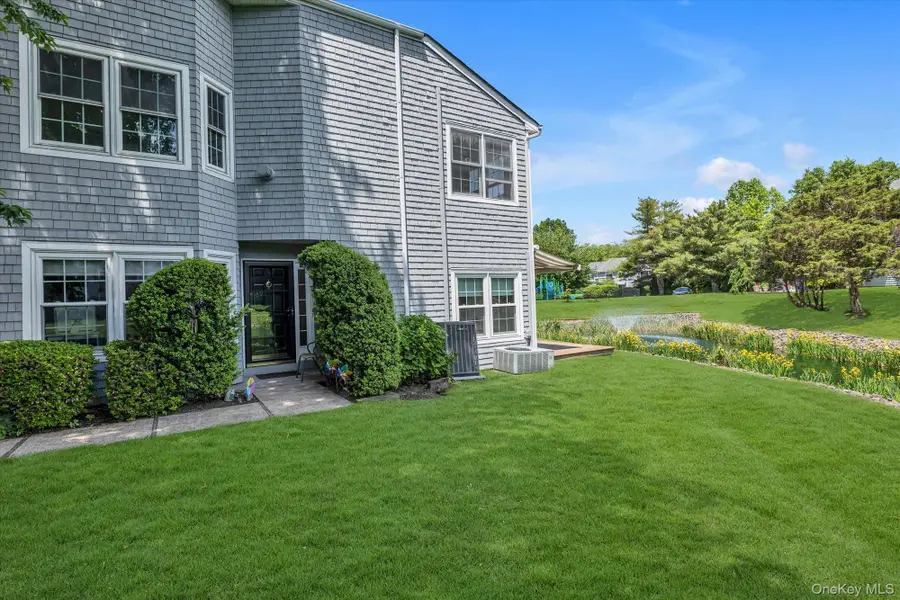 35 Lakebridge Drive S, Kings Park, NY 11754 - #2