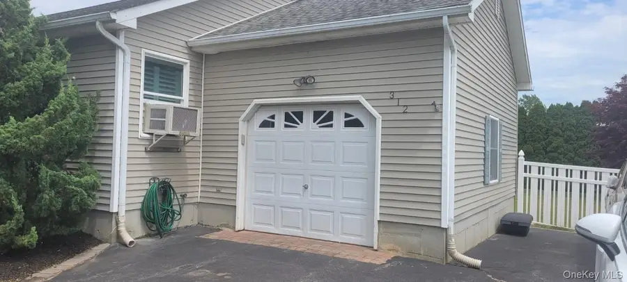 312 Riley Avenue, Calverton, NY 11933 - #3
