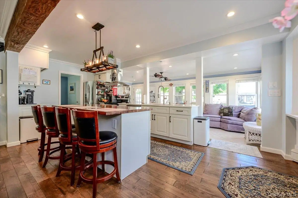 48 W 3rd Street, Freeport, NY 11520 - #1