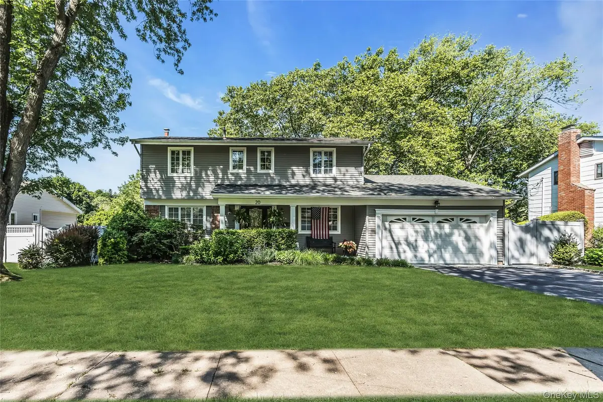 20 Lancia Drive, East Norwich, NY 11732 - #1