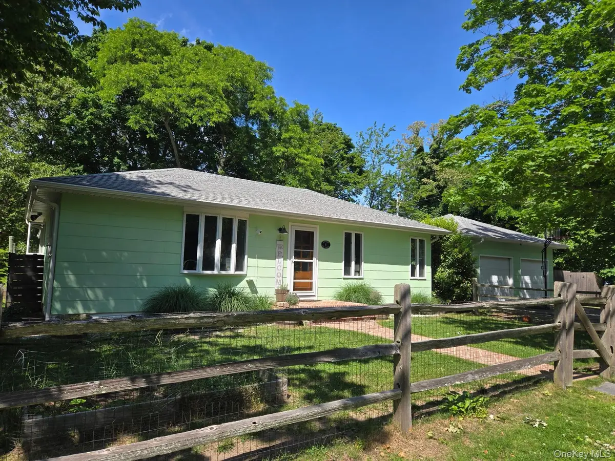 8 Hill Street E, Wading River, NY 11792 - #1