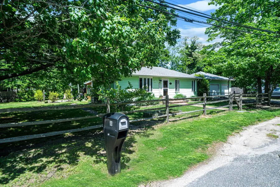 8 Hill Street E, Wading River, NY 11792 - #2