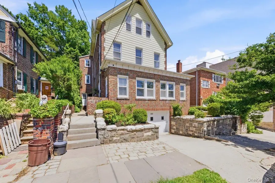 261 E 239th Street, Bronx, NY 10470 - #2