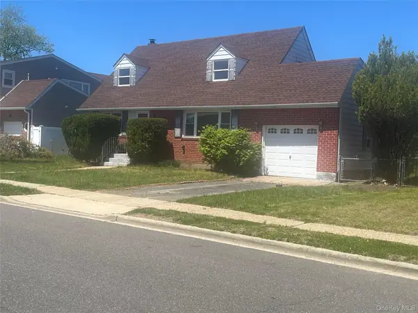44 Ontario Avenue, Plainview, NY 11803