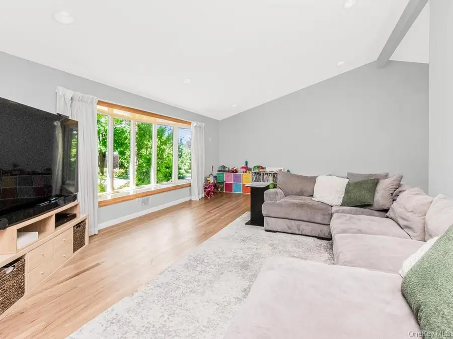 36 Balmoral Crescent, White Plains, NY 10607 - #3