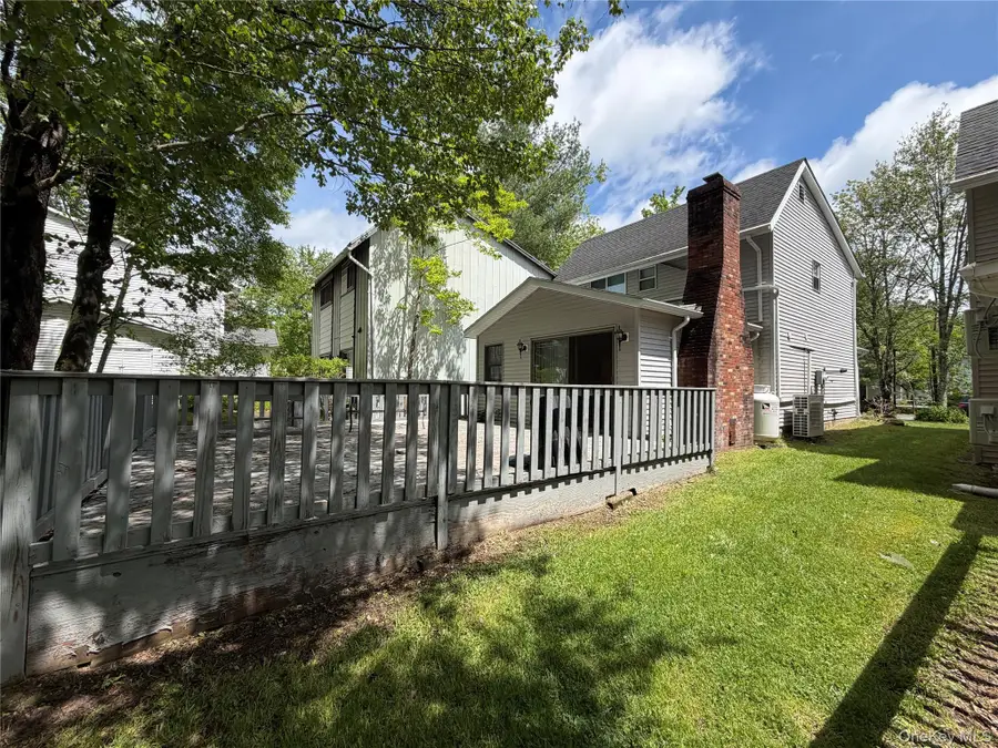 8 Peter Way, Kiamesha Lake, NY 12751 - #3