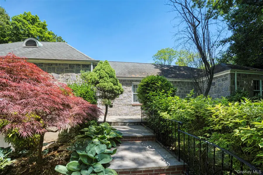 49 The Birches, Roslyn, NY 11576 - #3