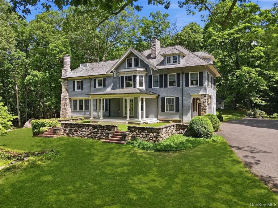 254 Mclain Street, Bedford Corners, NY 10549 - #2